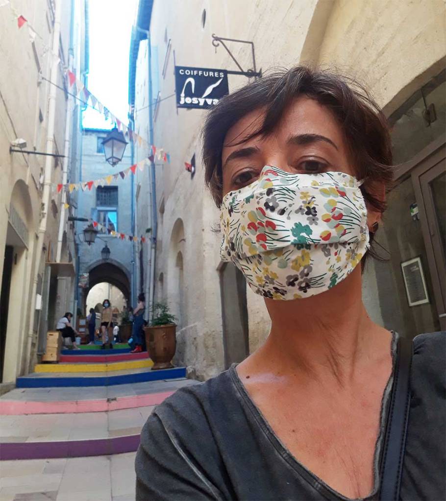 Les-Jolies-Quinquas---masquée-en-ville